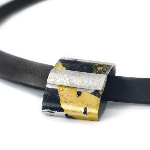 Neuer Schmuck von Kreuchauff - Gold-schwarzer Anhänger